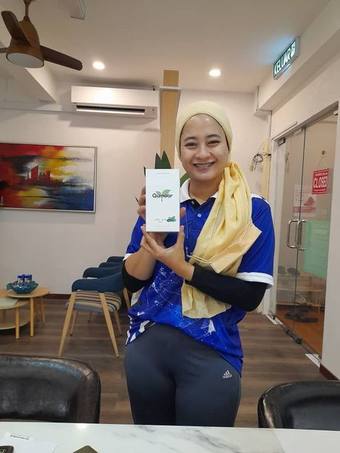 Pengguna Qumoor bersama produk