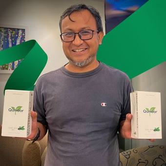 Pengguna Qumoor bersama produk