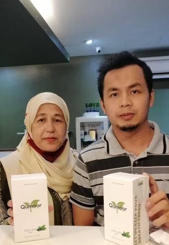 Pengguna Qumoor bersama produk